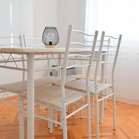 Apartment Viola