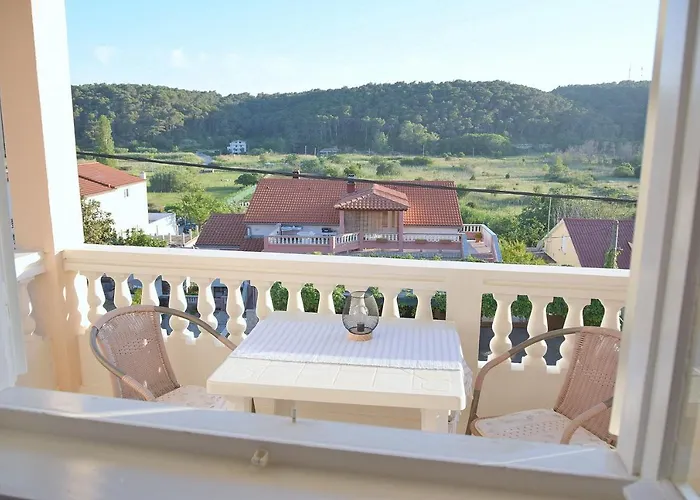 Viola アパート *